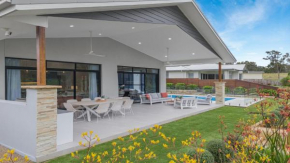 Fore Seasons - The Vintage Holiday Houses, Pokolbin